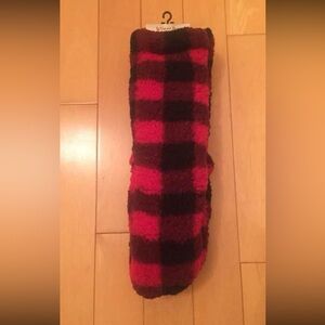 🏃🏻‍♀️‍➡️🏃🏻‍♂️‍➡️2 for $22 item Women’s Anti Slip Slipper Socks. OS NWT